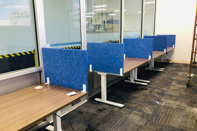 desks with individual dividers
