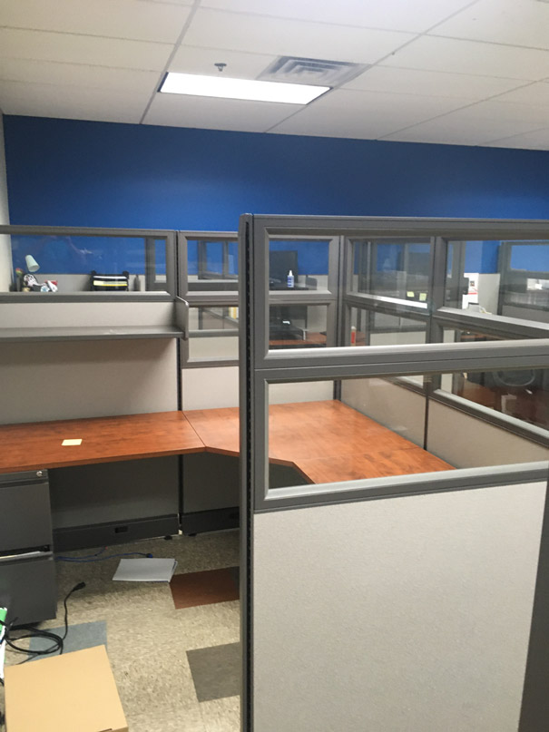 L-shaped desk in cubicle